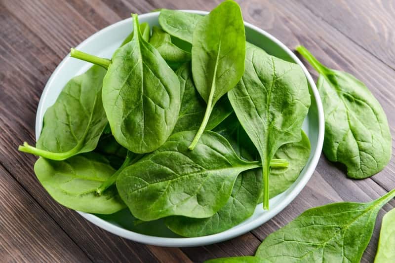 पालक खाने के फायदे और नुकसान Benefits and ...