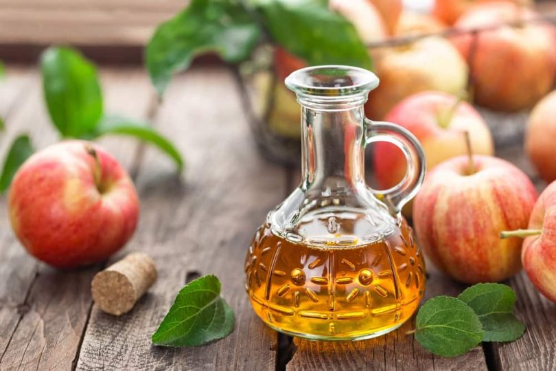 सेब के सिरके के फायदे, लाभ, गुण और नुकसान – Apple cider vinegar benefits and side effects in hindi