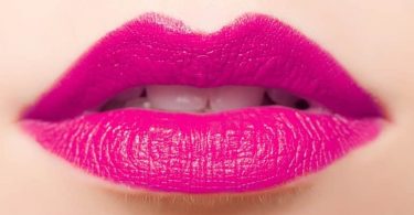 होठों को गुलाबी बनाने के घरेलू नुस्खे - Best Tips to Get Pink Lips Naturally in hindi