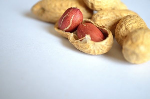 मूंगफली के फायदे – Peanuts Health Benefits in Hindi
