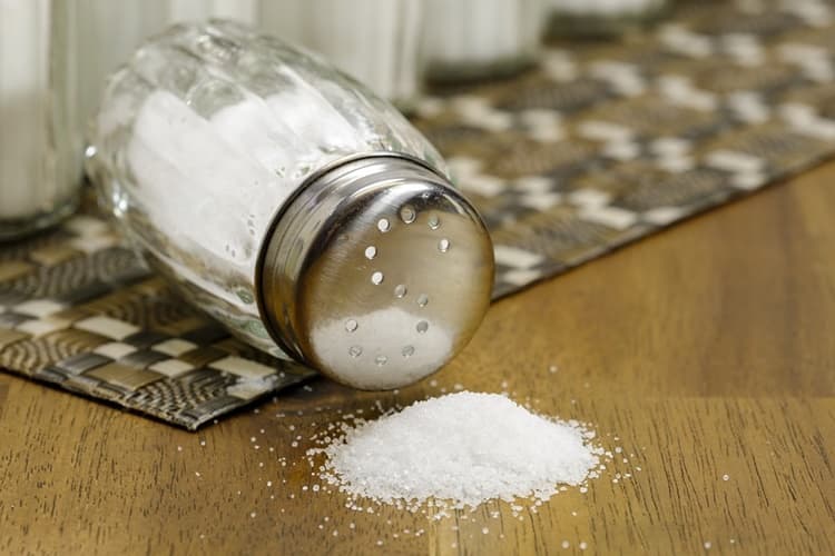 पीलिया में नमक कम खाना चाहिए – Eat Low Salt in Hindi