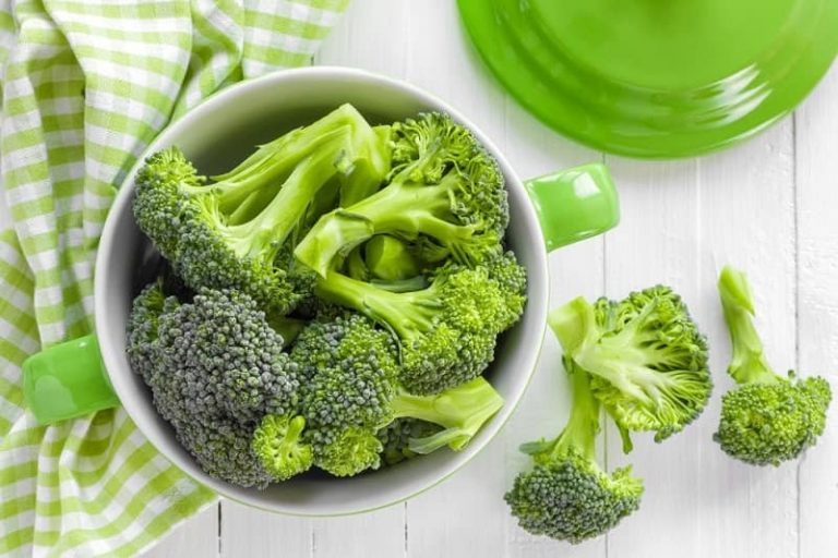 ब्रोकली के फायदे और नुकसान Broccoli Benefits And Side Effects in Hindi