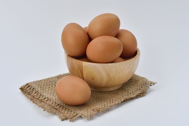 ब्राउन अंडा खाने से बनता है सेक्सी फिगर - Brown egg for sexy figure in Hindi