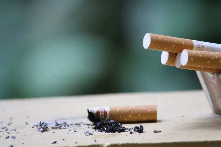 सिगरेट छोड़ने का उपाय हर्बल सिगरेट – Quit Smoking for Herbal Cigarettes in Hindi