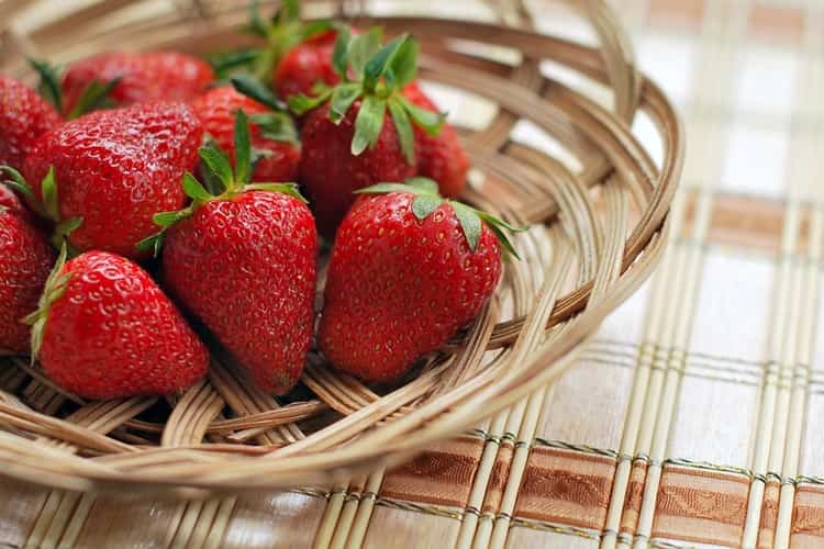 हृदय मजबूत करने के देसी उपाय स्‍ट्रॉबेरी - Hriday Ko Majboot Karne Ke Upay Strawberry in Hindi