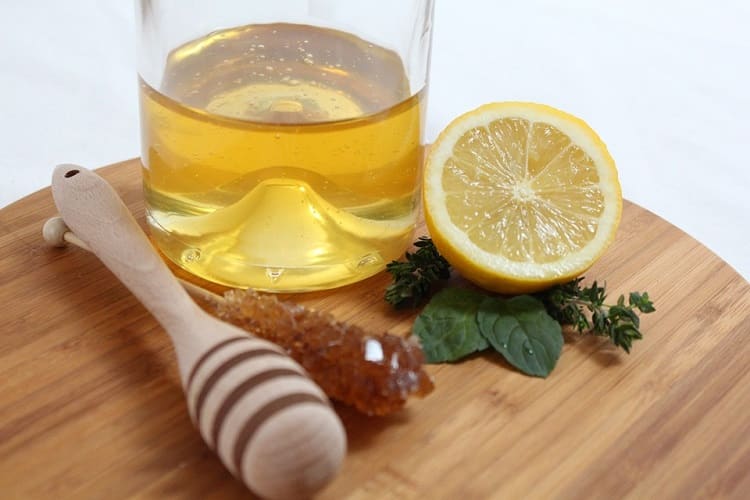 ग्लिसरीन, शहद और नींबू के रस से बनायें घरेलू कफ सिरप - Homemade Cough Syrup with Glycerin, Honey and Lemon in hindi