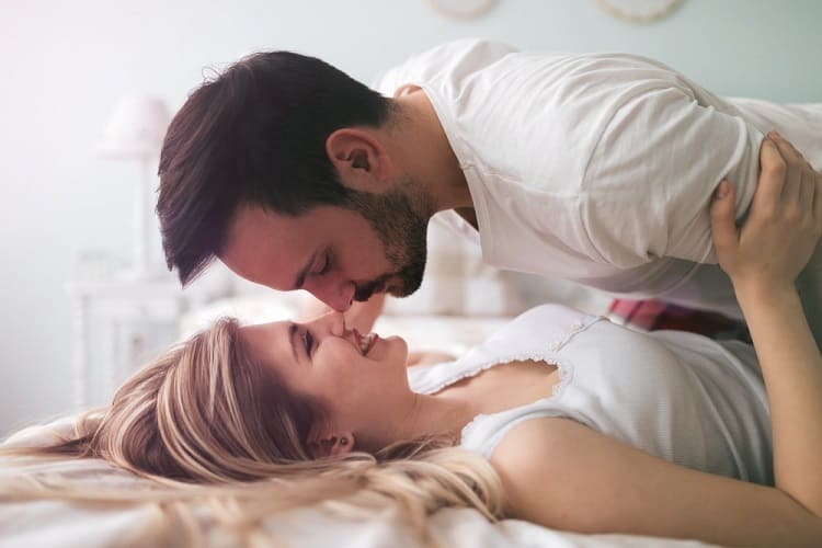पहले सेक्स या वर्जिन सेक्स में ऑर्गेज्म हमेशा ज़रूरी नहीं हैं - Orgasms aren’t always the point in first sex in Hindi