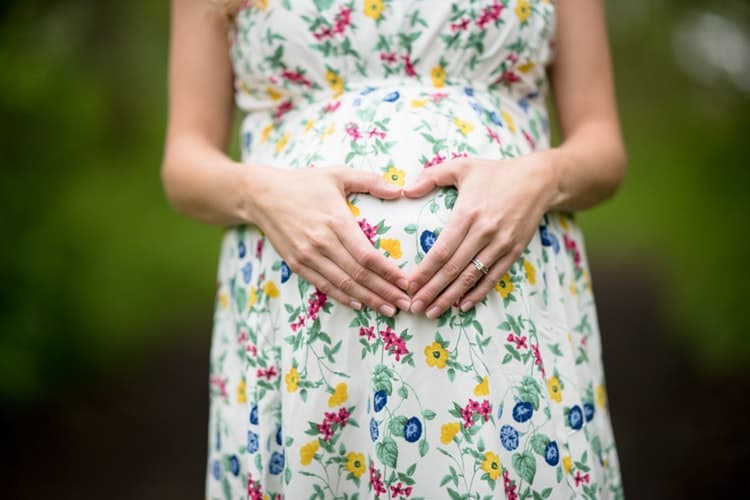 गर्भावस्था के दूसरे महीने में बरतें सावधानी - Second month pregnancy precautions in Hindi