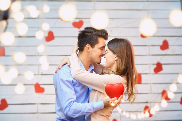Featured image of post Kiss Day Kab Hai - Avengers endgame full movie download hd 720p avengers endgame full movie download in hindi dubbed.