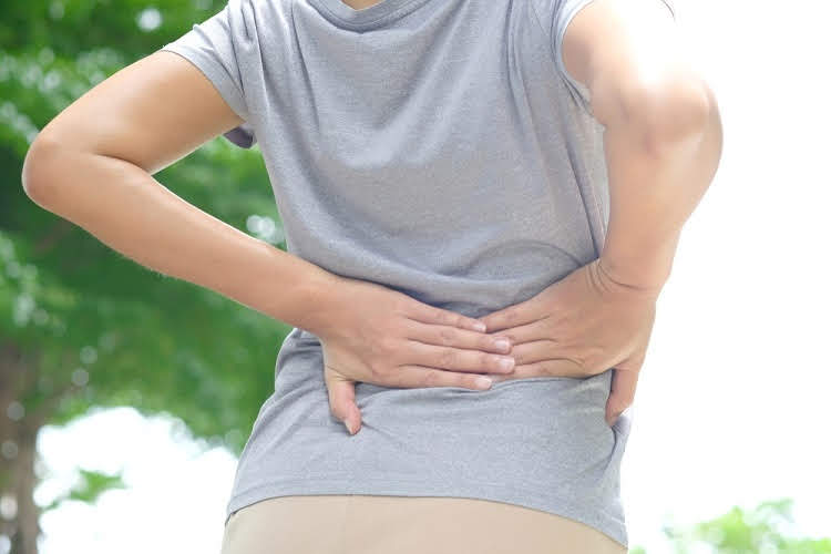विटामिन डी की कमी से हड्डी और पीठ में दर्द - Vitamin D deficiency causes Bone and Back Pain in hindi