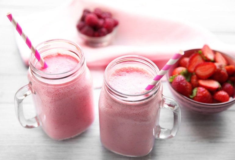 वजन कम करने के लिए फल और दही की स्मूदी - fruit and yogurt smoothies for weight loss in Hindi