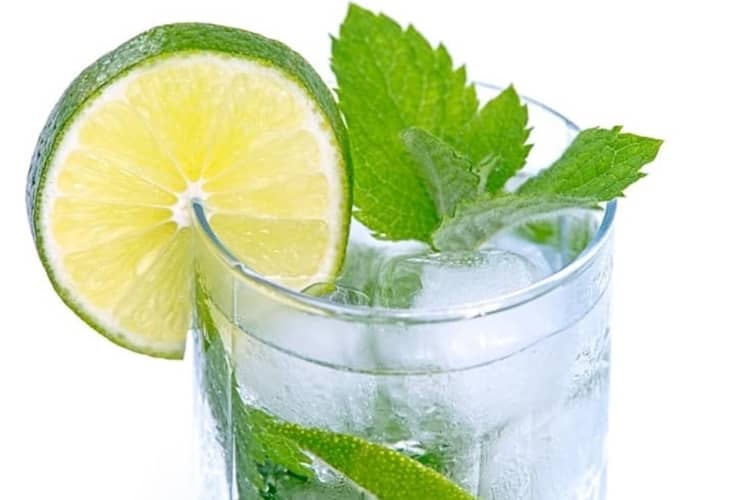 नींबू पानी में उपलब्‍ध पोषक तत्‍व – Nutritional Value Of Lemon Water in Hindi