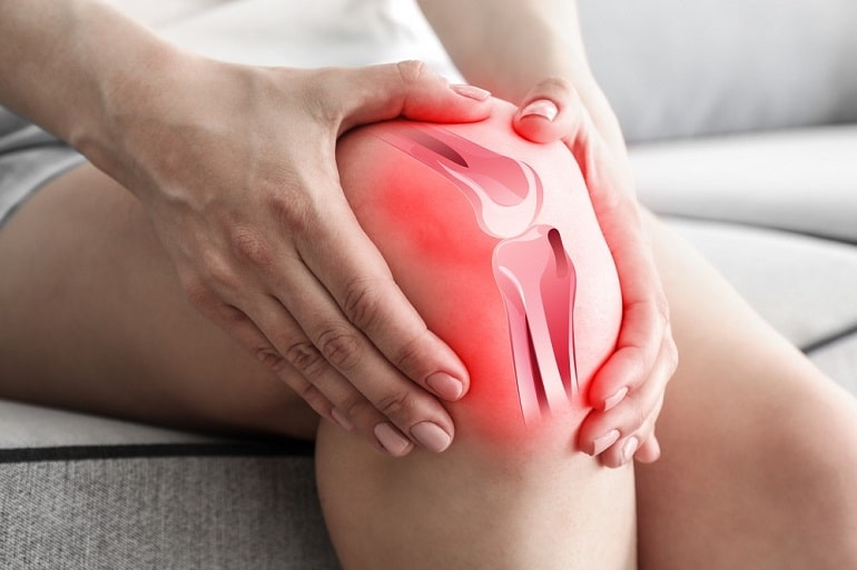 घुटनों में दर्द के लक्षण, कारण, जाँच, इलाज और घरेलू उपचार - Knee Pain Symptoms, Cause, Treatment And Home Remedies In Hindi