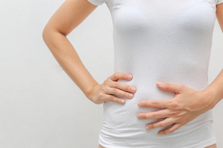 पेट की सूजन (गेस्ट्राइटिस) के लक्षण - Gastritis Symptoms In Hindi