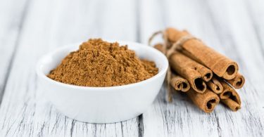 दालचीनी के फायदे, उपयोग और नुकसान - Cinnamon benefits Uses and Side Effects in Hindi