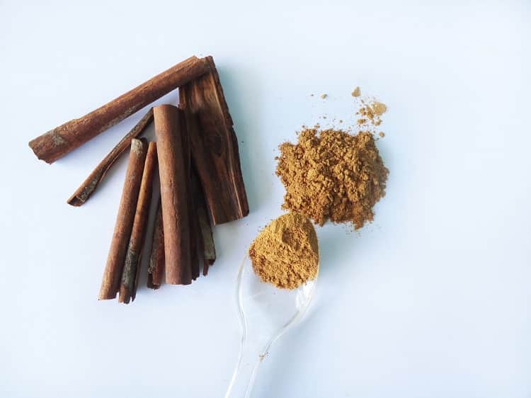 दालचीनी के फायदे, उपयोग और नुकसान Cinnamon Uses Benefits and Side
