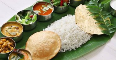 केले के पत्ते पर खाना खाने के फायदे - Benefits of eating in banana leaves in Hindi