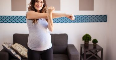 सामान्य प्रसव के लिए गर्भावस्था के 9 वें महीने के दौरान शीर्ष 5 व्यायाम टिप्स - Top 5 Exercise Tips During 9th Month Of Pregnancy For Normal Delivery in Hindi