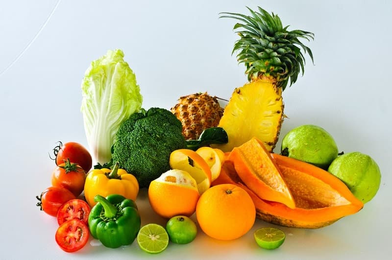 विटामिन-सी से भरपूर फल और सब्जियां जो खट्टे नहीं हैं - Non-Citrus Foods With Vitamin C In Hindi