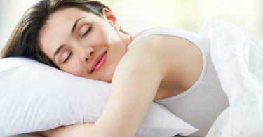 रात में सोने से पहले 10 मिनट जरूर करें ये 5 सरल मेडिटेशन - 10 Minute Bedtime Meditation before Sleep in Hindi