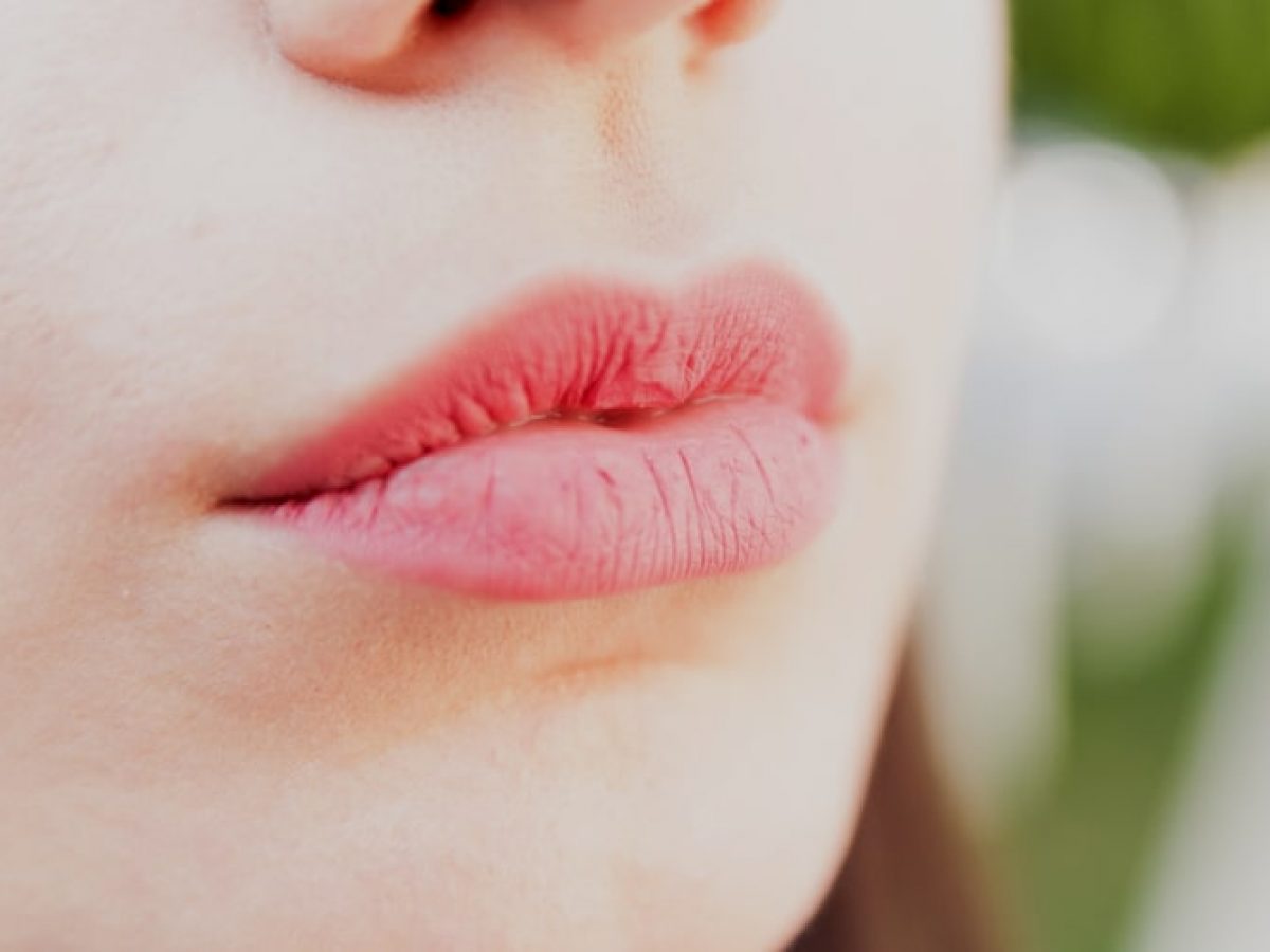 Reason Of Dry Lips In Hindi