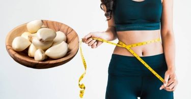 लहसुन के फायदे पेट की चर्बी और वजन कम करने में - Garlic For Weight Loss In Hindi