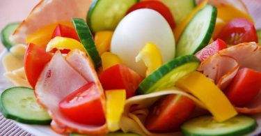 सलाद में क्या-क्या खाना चाहिए - Salad Me Kya Kya Khana Chahiye