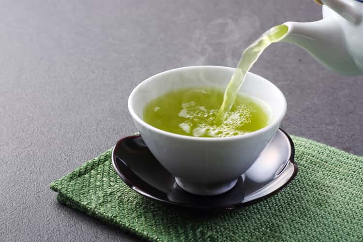 ग्रीन टी पीने के लाभ लंग्स को स्ट्रोंग बनाने में - Green tea benefits for strong lungs in Hindi