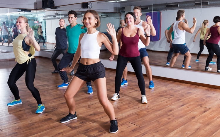 डांसिंग एक्सरसाइज के फायदे स्ट्रेस कम करने में - Dancing exercises to reduce stress in Hindi