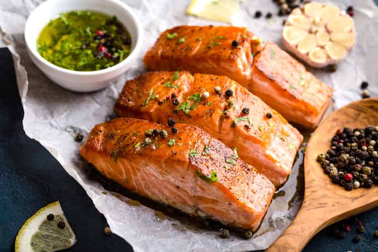 फास्ट वेट गेन करने के लिए सैल्मन मछली खाएं - Fast weight gain karne ke liye Salmon fish khaye